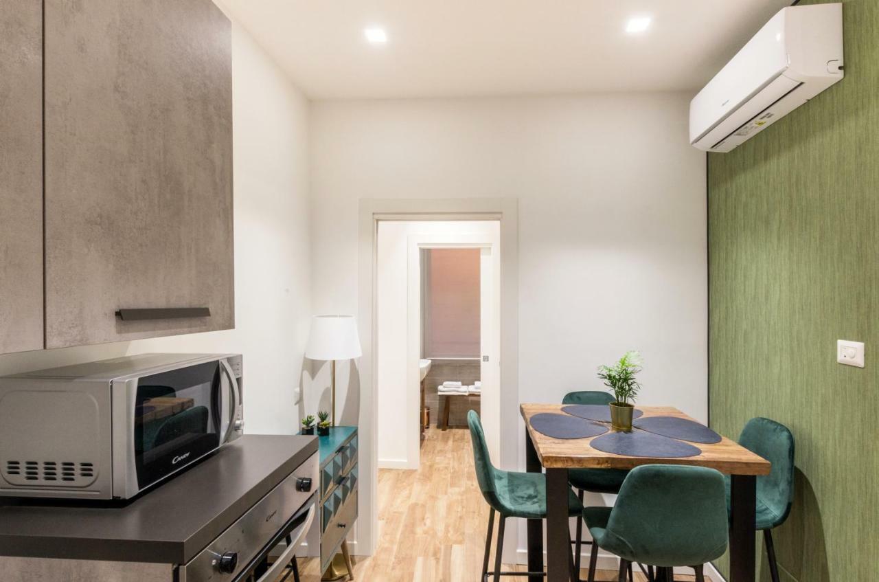 Lovely Rome Apartments - Historic City Center Zewnętrze zdjęcie