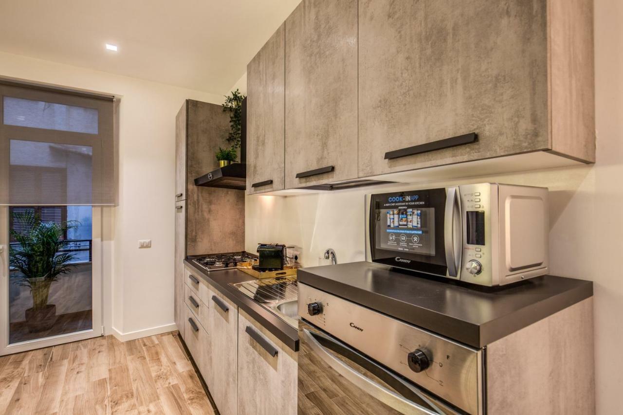 Lovely Rome Apartments - Historic City Center Zewnętrze zdjęcie