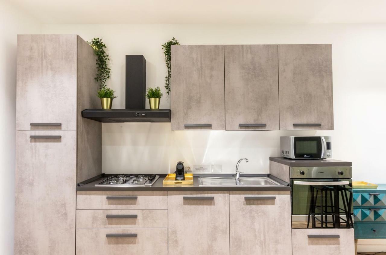 Lovely Rome Apartments - Historic City Center Zewnętrze zdjęcie